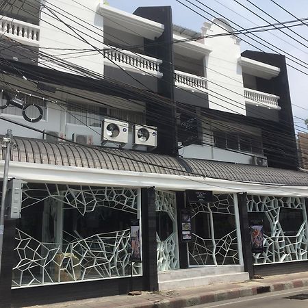 Rock Hotel Bangkok Buitenkant foto