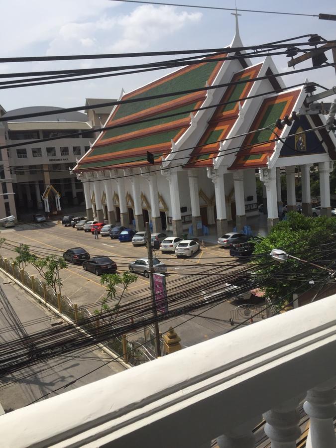 Rock Hotel Bangkok Buitenkant foto
