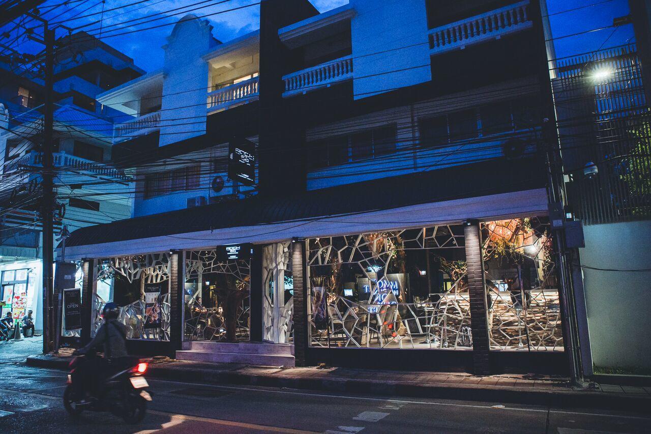 Rock Hotel Bangkok Buitenkant foto