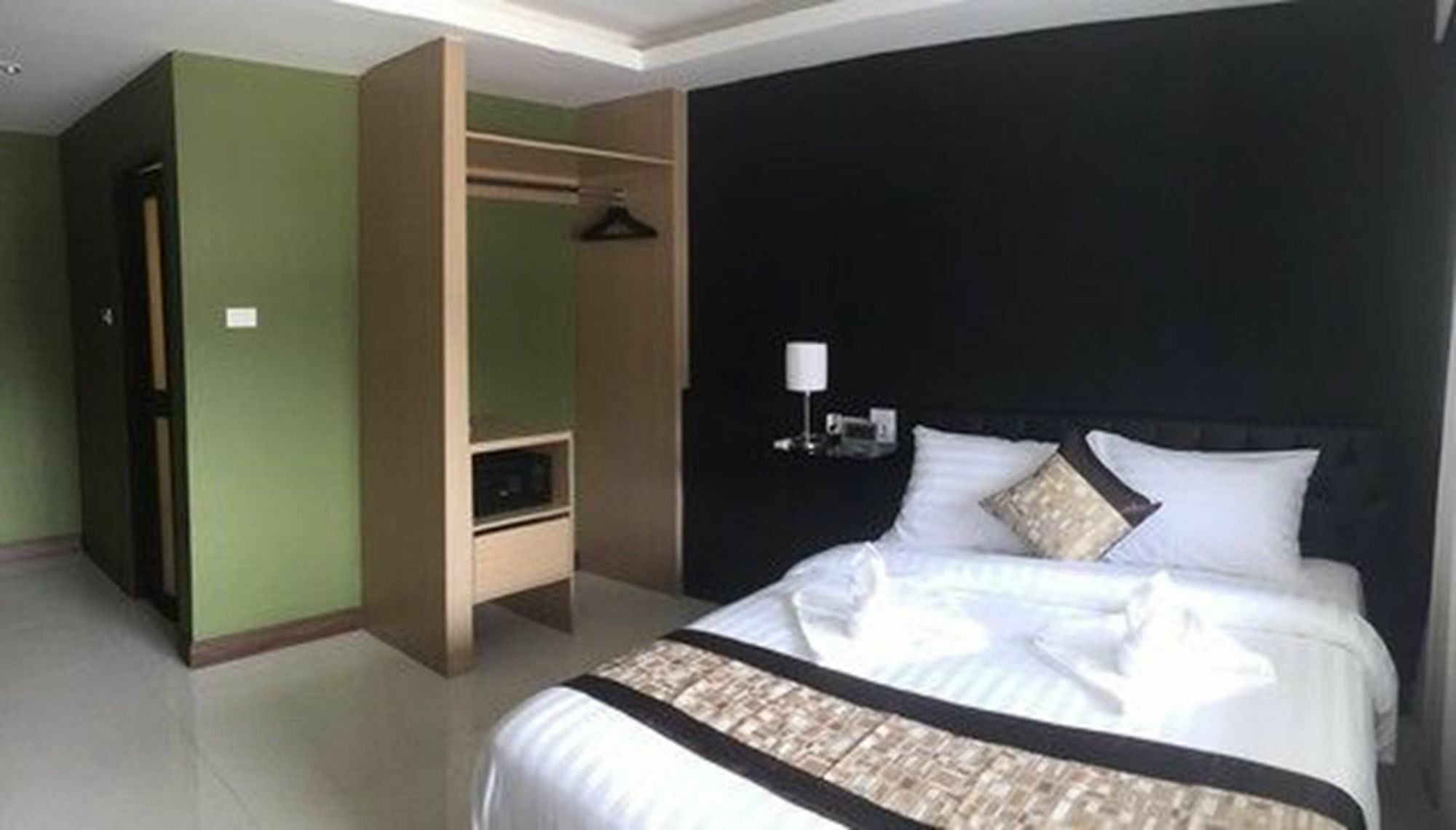 Rock Hotel Bangkok Buitenkant foto