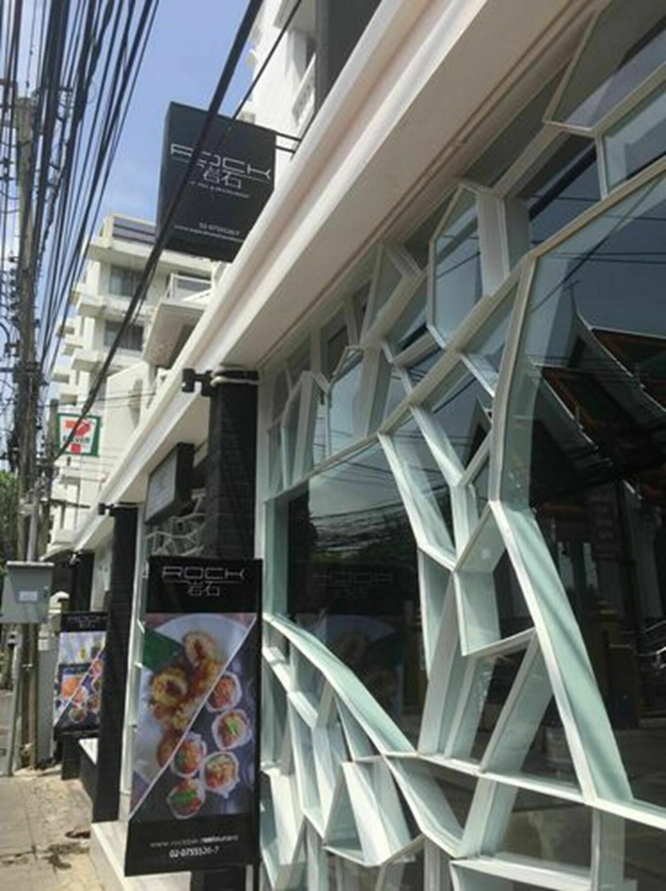 Rock Hotel Bangkok Buitenkant foto